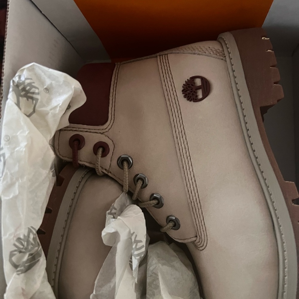Timberland kids  Beige and Brown Boots
